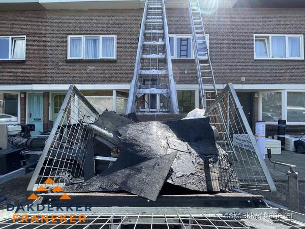 Kosten dakreparatie: dakschade aan flatgebouw in Franeker Kosten dakreparatie: dakschade aan flatgebouw in Franeker
