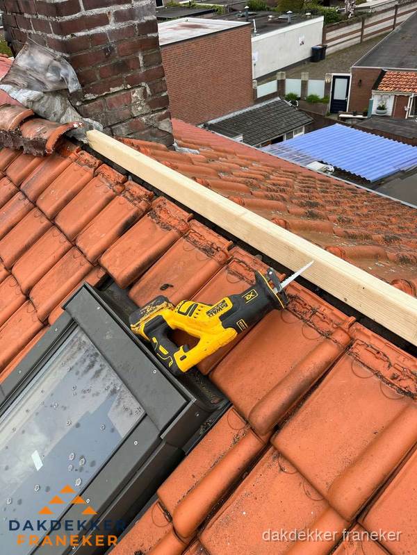 Kosten dak vervangen: werkzaamheden aan pannendak in Franeker Kosten dak vervangen: werkzaamheden aan pannendak in Franeker