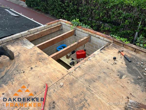 Plat dak vervangen met open constructie in Franeker Plat dak vervangen met open constructie in Franeker